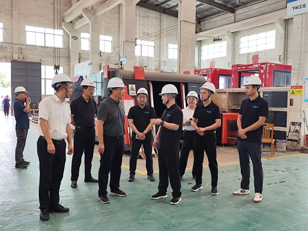 岳阳县委书记肖湘晖莅临乐玩网页版工业考察指导，勉励企业深耕创新、做优做强
